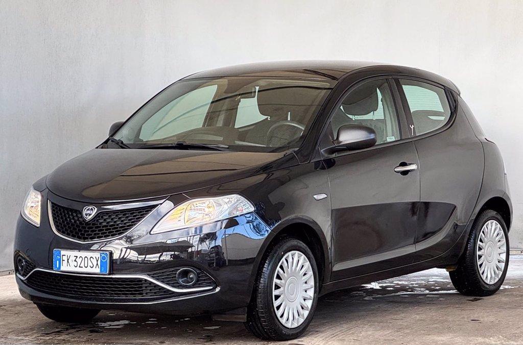 LANCIA Ypsilon 1.2 silver 69cv