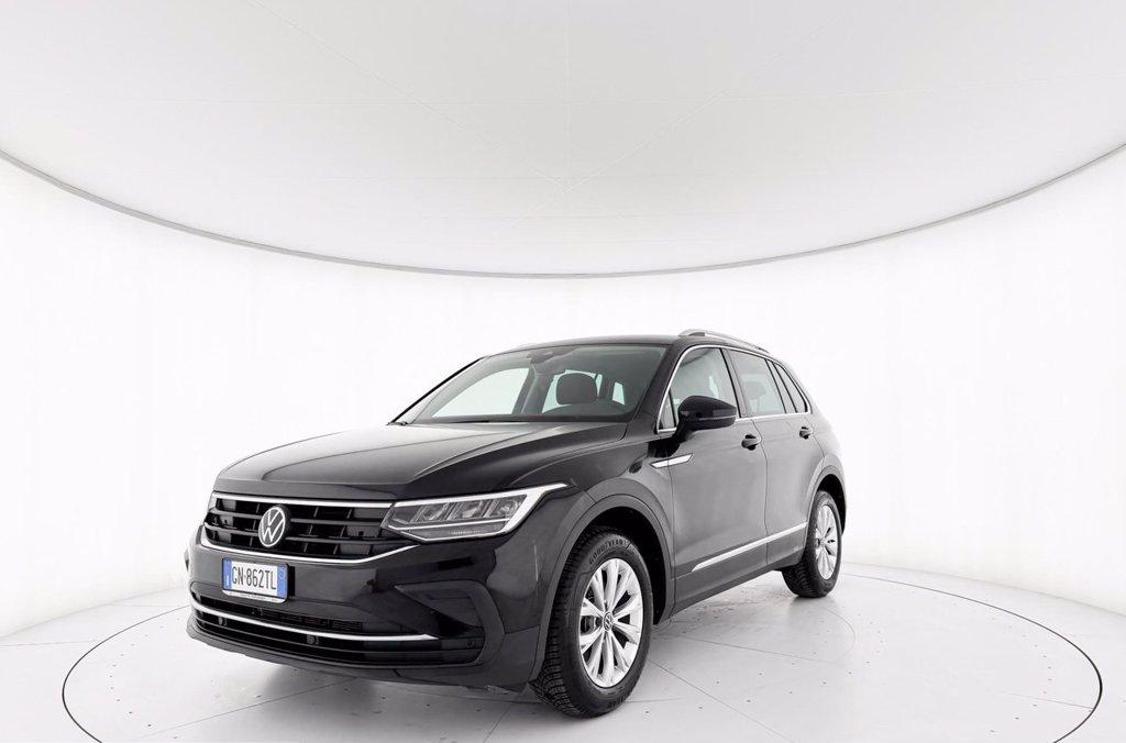 VOLKSWAGEN Tiguan 2.0 tdi life 150cv dsg - Usato - VOLKSWAGEN